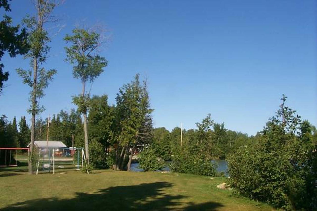 Wee Point Resort Manitowaning Exterior foto
